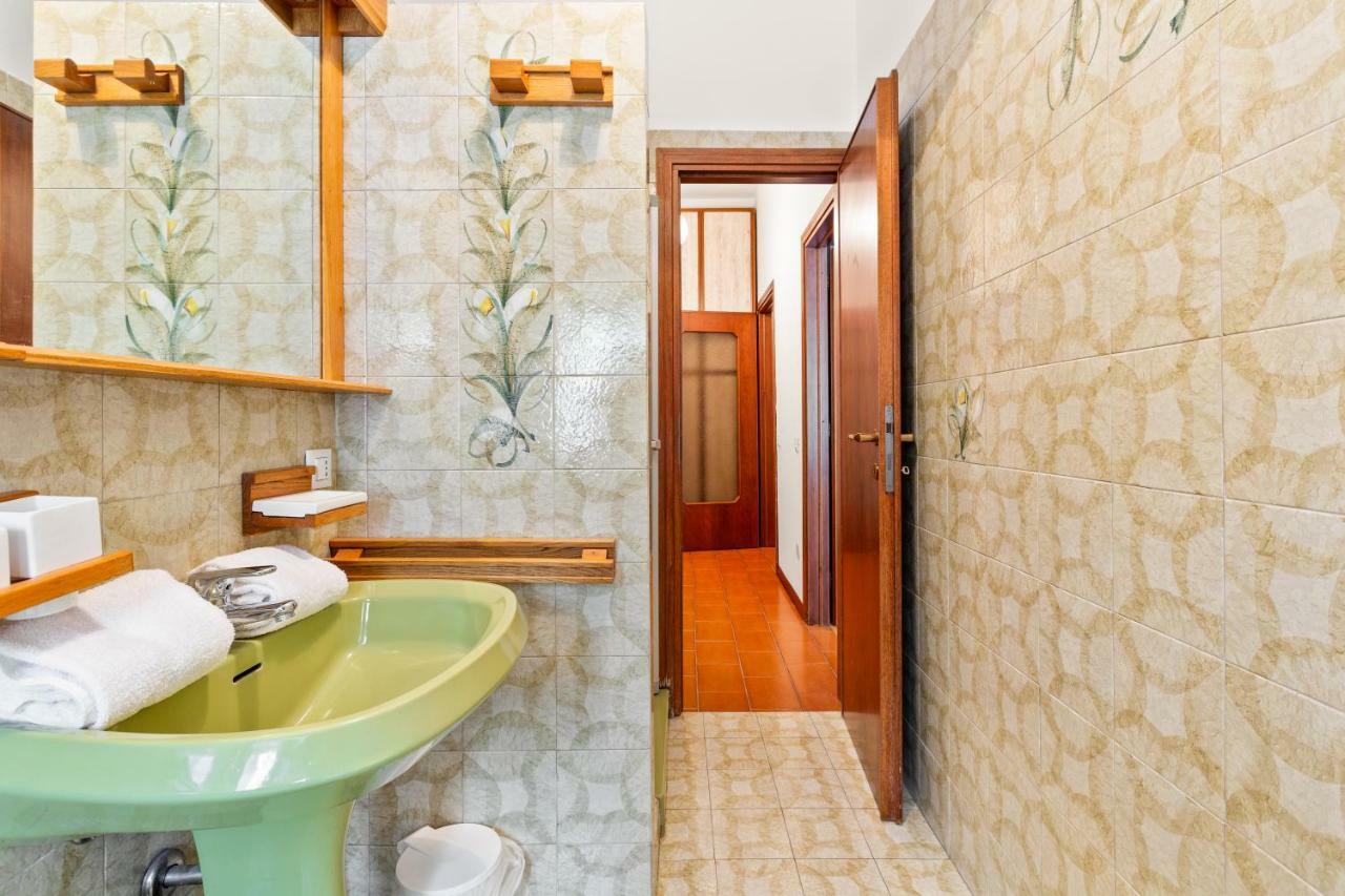 Ferienwohnung Bright Flat With Shared Garden Mailand Exterior foto